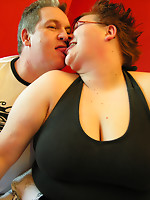 Chubby aged pair fucking and engulfing
