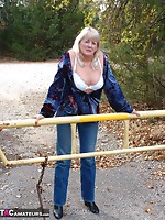 Adonna-Set Eighty six Images