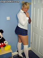 English Cougar - UK large wazoo MILF wife in nylons & uniforms